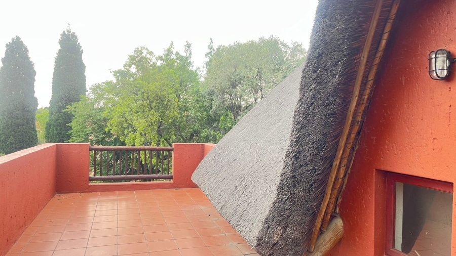 2 Bedroom Property for Sale in Sunninghill Gauteng