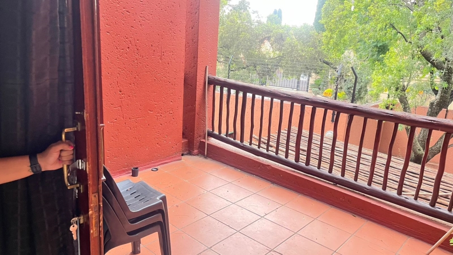 2 Bedroom Property for Sale in Sunninghill Gauteng