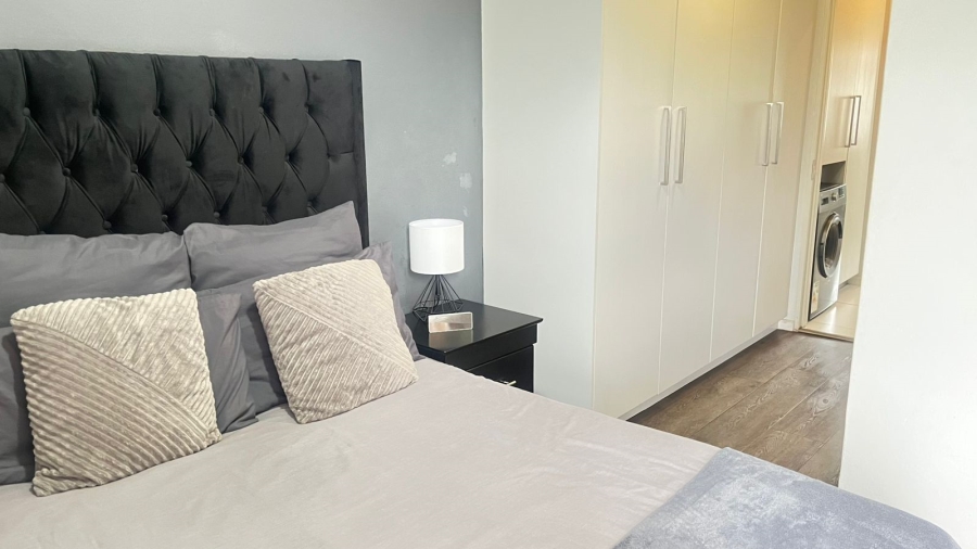 1 Bedroom Property for Sale in Rivonia Gauteng