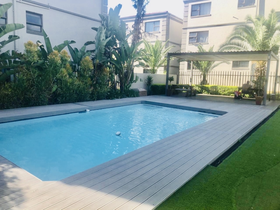1 Bedroom Property for Sale in Sunninghill Gauteng