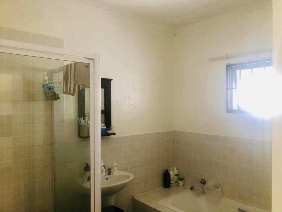 1 Bedroom Property for Sale in Sunninghill Gauteng