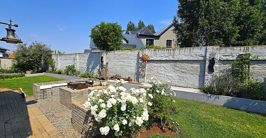 3 Bedroom Property for Sale in Eldo Lakes Estate Gauteng