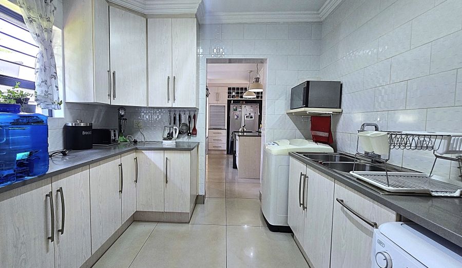 3 Bedroom Property for Sale in Eldo Lakes Estate Gauteng