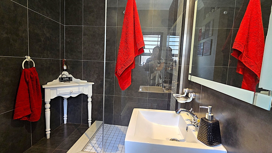 3 Bedroom Property for Sale in Eldo Lakes Estate Gauteng