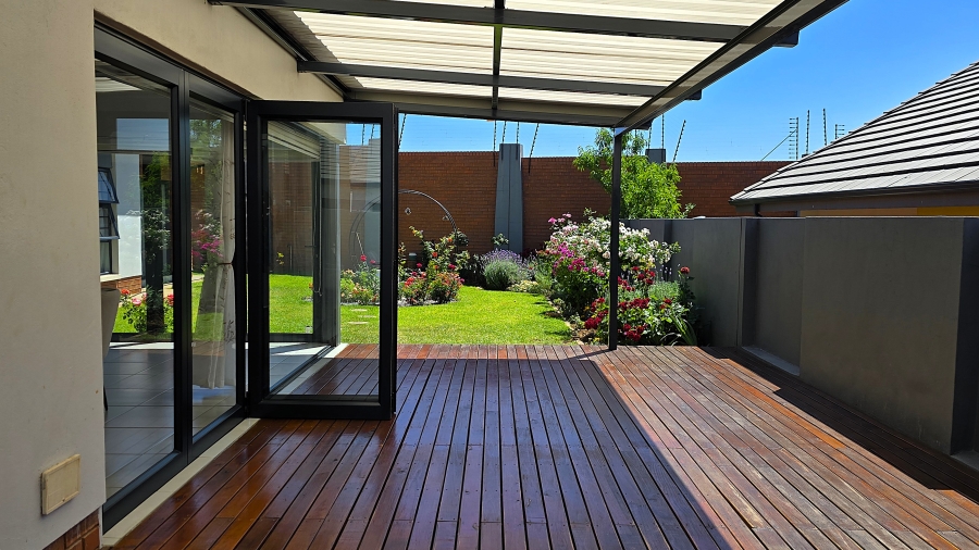 4 Bedroom Property for Sale in Amberfield Gauteng