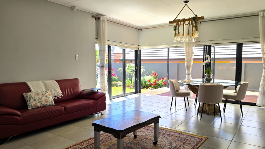 4 Bedroom Property for Sale in Amberfield Gauteng