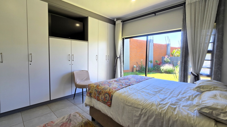 4 Bedroom Property for Sale in Amberfield Gauteng