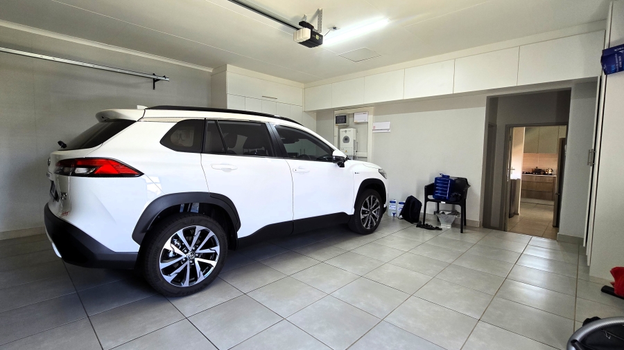 4 Bedroom Property for Sale in Amberfield Gauteng