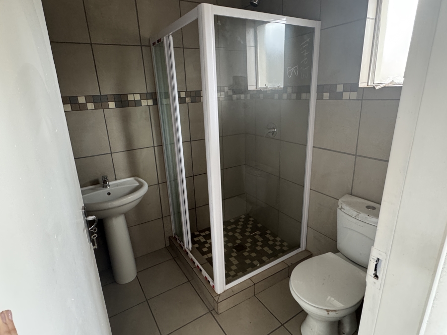 To Let 1 Bedroom Property for Rent in Lyttelton Manor Gauteng