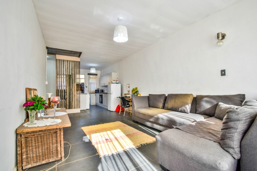 2 Bedroom Property for Sale in Eldoraigne Gauteng