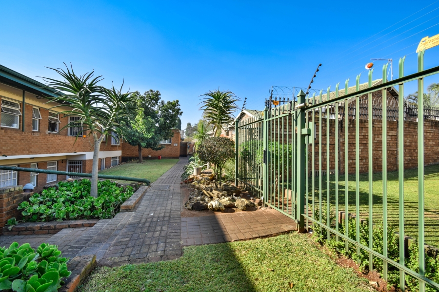 2 Bedroom Property for Sale in Eldoraigne Gauteng