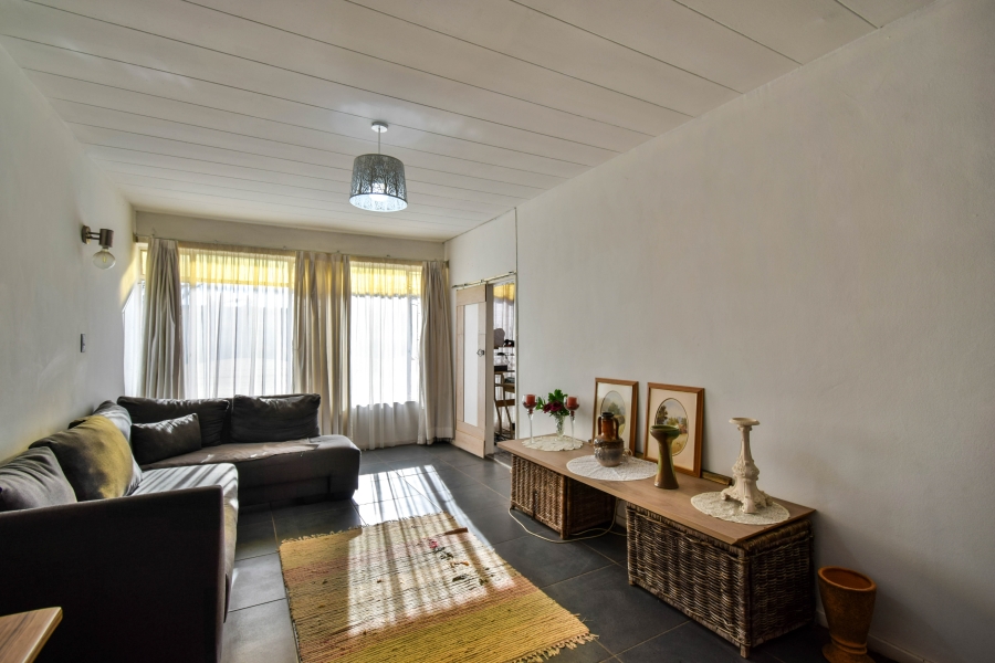 2 Bedroom Property for Sale in Eldoraigne Gauteng