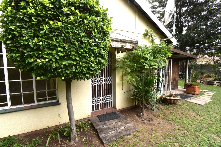 To Let 2 Bedroom Property for Rent in Bromhof Gauteng