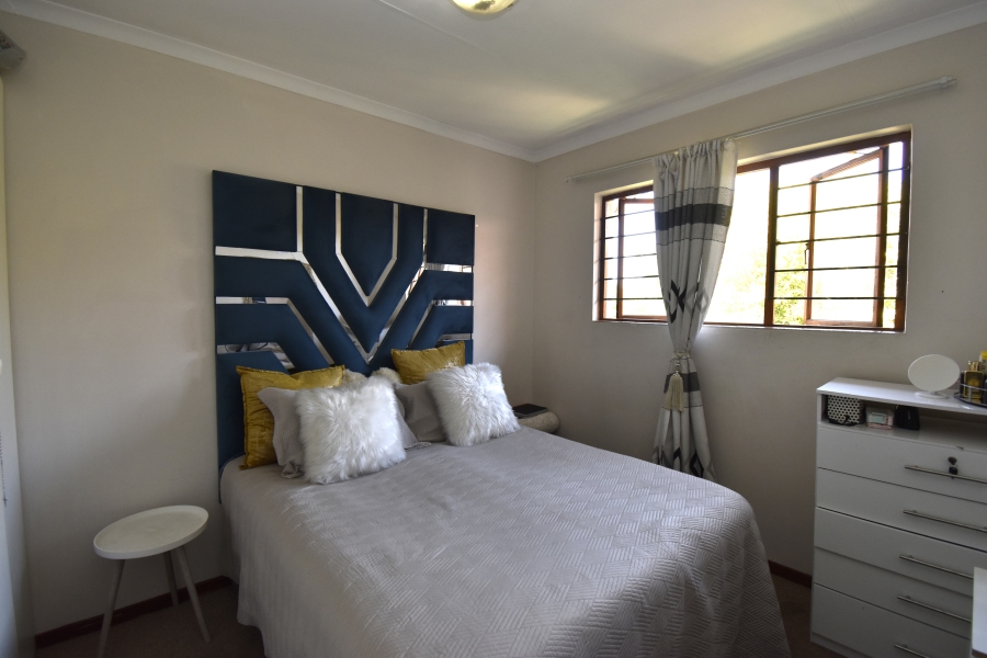 To Let 2 Bedroom Property for Rent in North Riding Gauteng