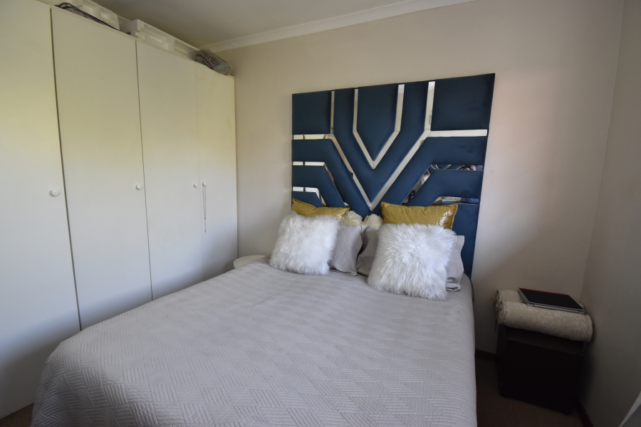 To Let 2 Bedroom Property for Rent in North Riding Gauteng