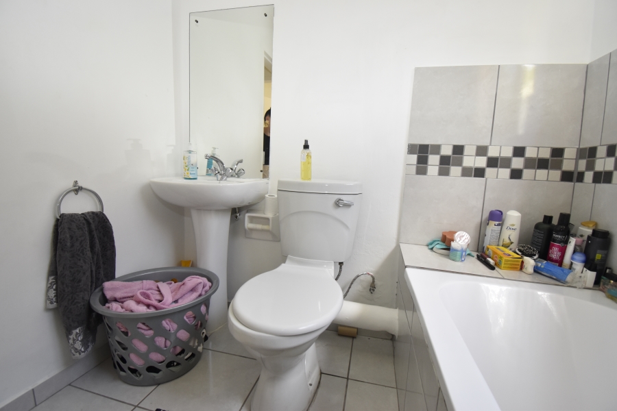 To Let 2 Bedroom Property for Rent in Allens Nek Gauteng