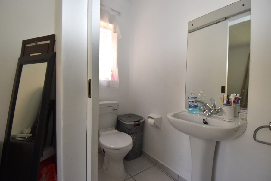 To Let 2 Bedroom Property for Rent in Allens Nek Gauteng