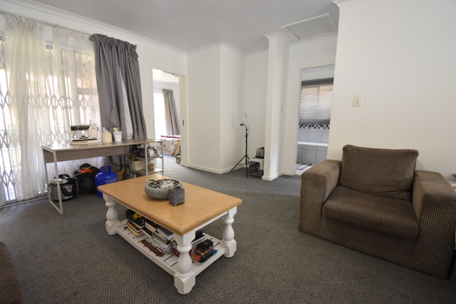 To Let 2 Bedroom Property for Rent in Allens Nek Gauteng