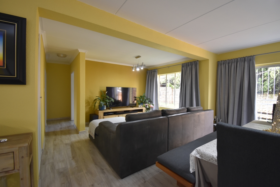 3 Bedroom Property for Sale in Sundowner Gauteng