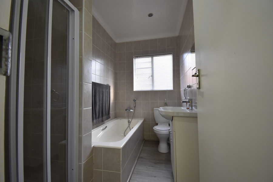 3 Bedroom Property for Sale in Sundowner Gauteng