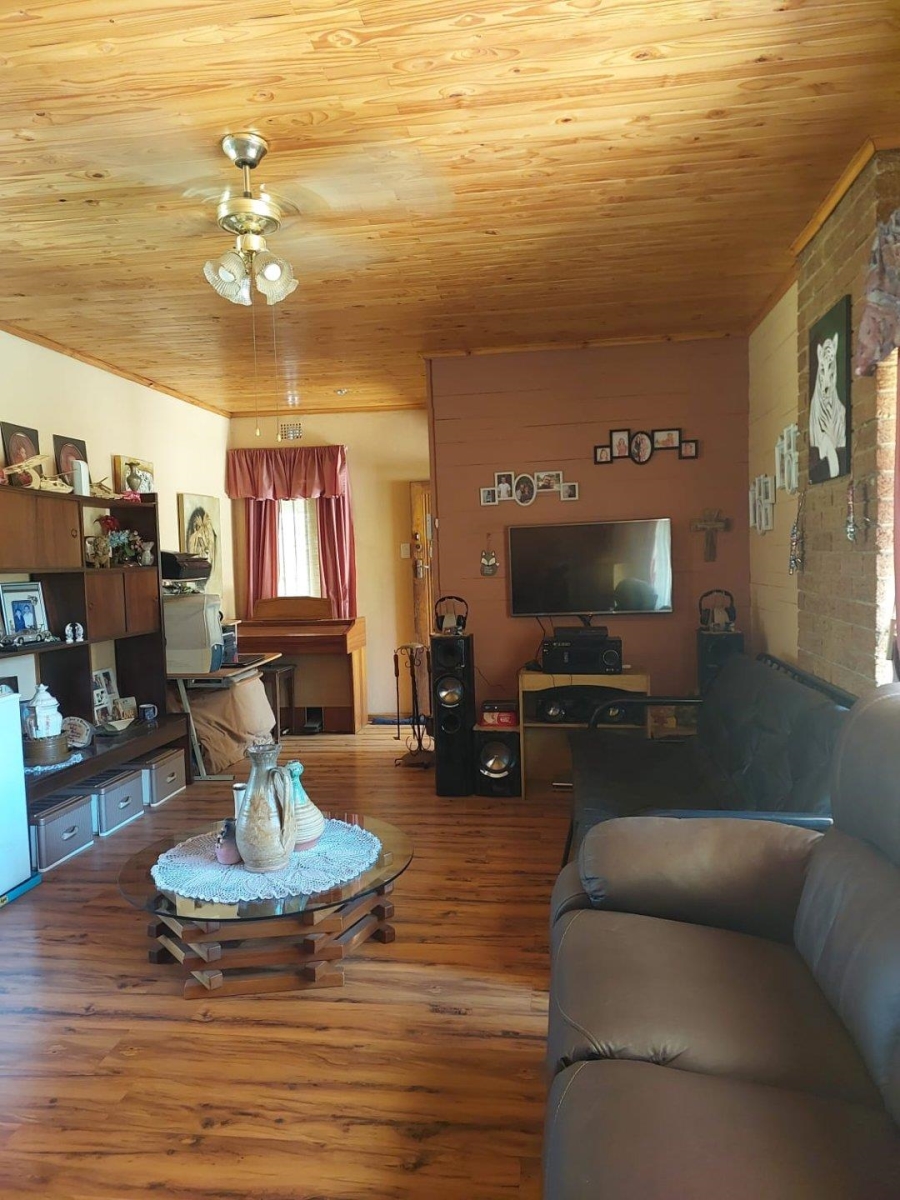 3 Bedroom Property for Sale in Vanderbijlpark SE 6 Gauteng