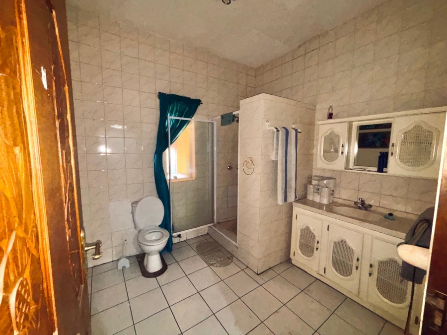 6 Bedroom Property for Sale in Vanderbijlpark SE Gauteng