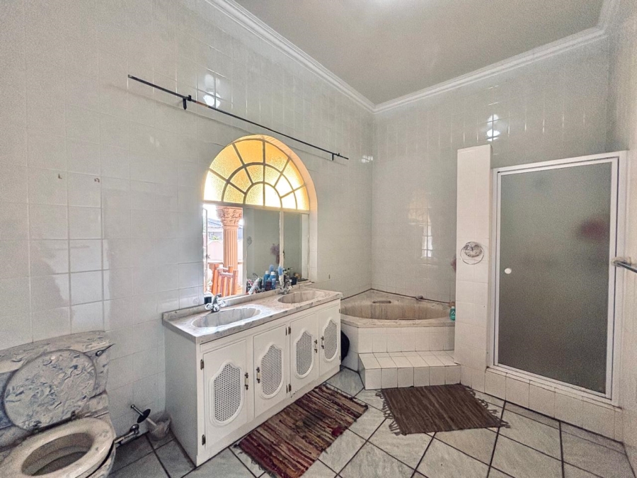 6 Bedroom Property for Sale in Vanderbijlpark SE Gauteng