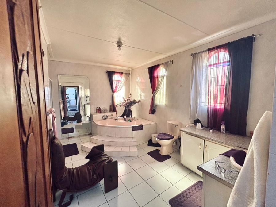 6 Bedroom Property for Sale in Vanderbijlpark SE Gauteng