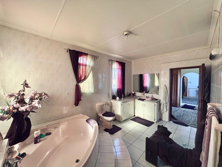 6 Bedroom Property for Sale in Vanderbijlpark SE Gauteng