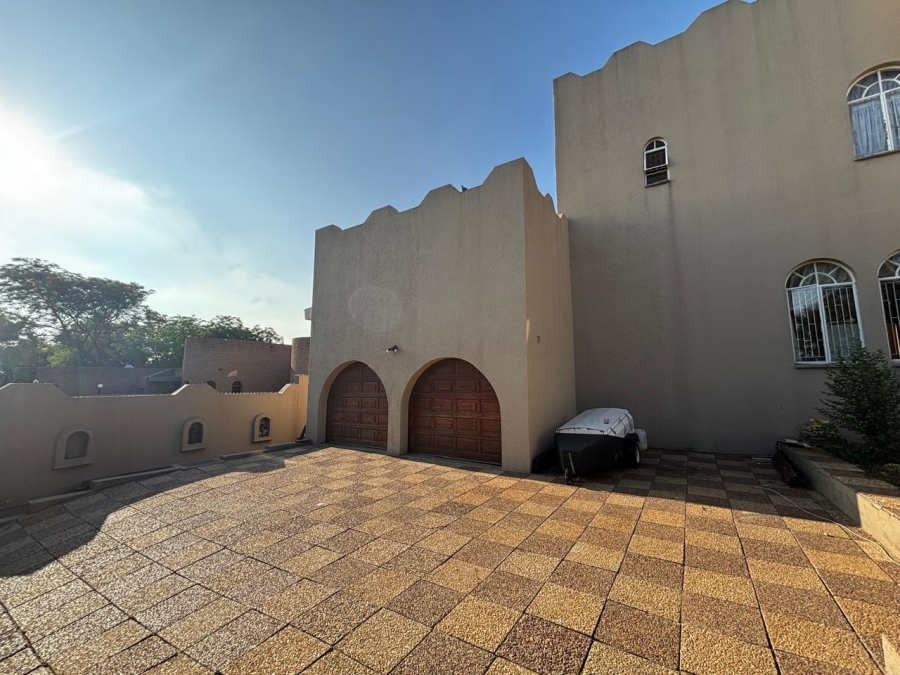 6 Bedroom Property for Sale in Vanderbijlpark SE Gauteng