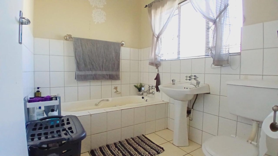 3 Bedroom Property for Sale in Fochville Gauteng