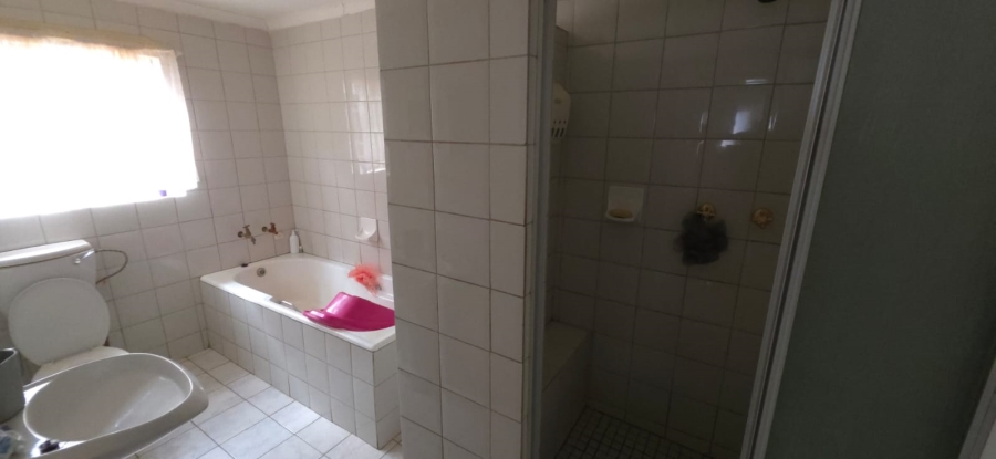 4 Bedroom Property for Sale in Pretoriusrus Gauteng