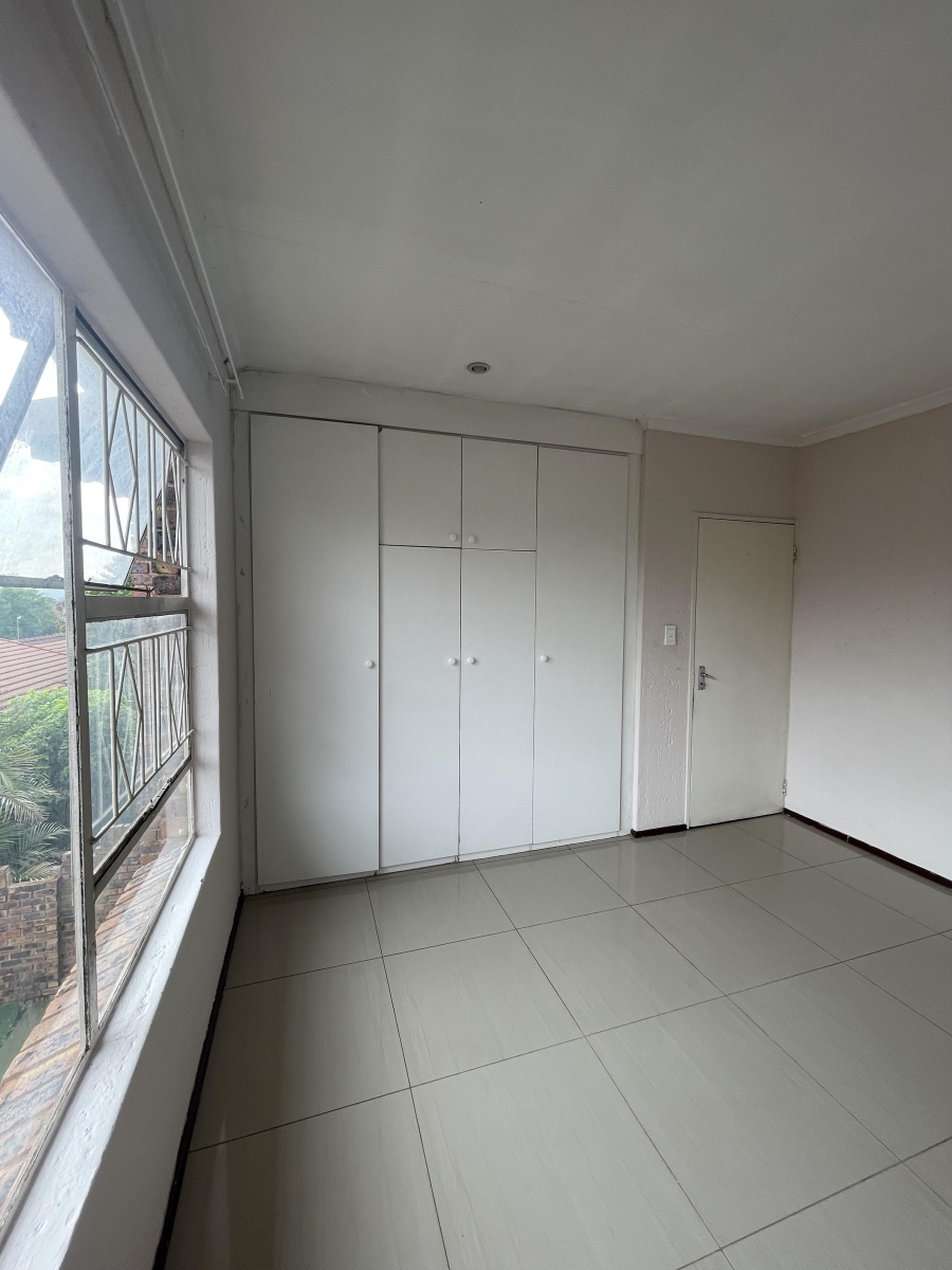 To Let 3 Bedroom Property for Rent in Buccleuch Gauteng
