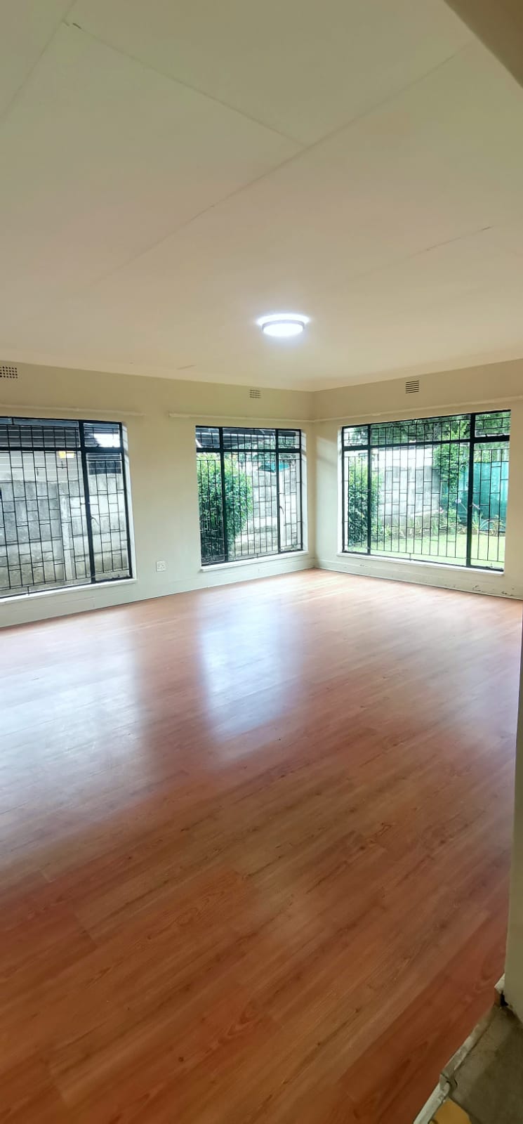 To Let 3 Bedroom Property for Rent in Glen Marais Gauteng