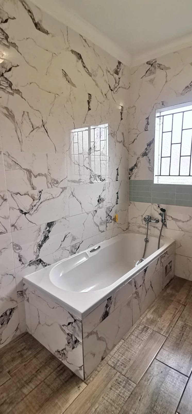 To Let 3 Bedroom Property for Rent in Glen Marais Gauteng