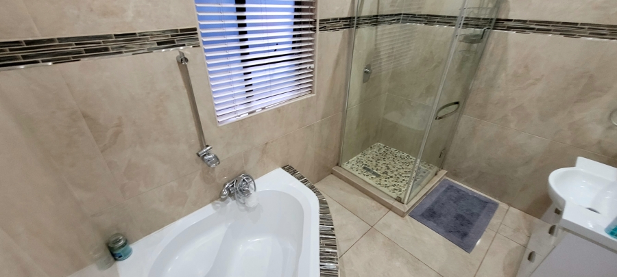 3 Bedroom Property for Sale in Rynfield Gauteng