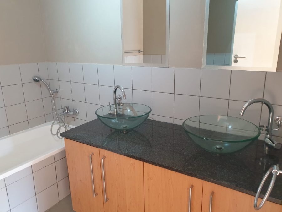 2 Bedroom Property for Sale in Riviera Gauteng