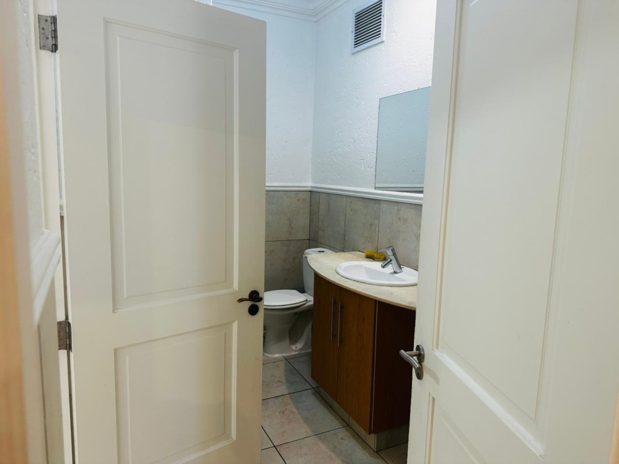 2 Bedroom Property for Sale in Morningside Gauteng