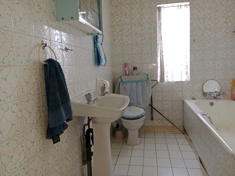 3 Bedroom Property for Sale in Symhurst Gauteng