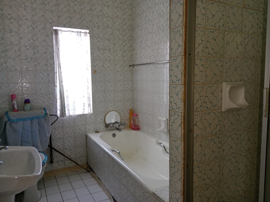 3 Bedroom Property for Sale in Symhurst Gauteng