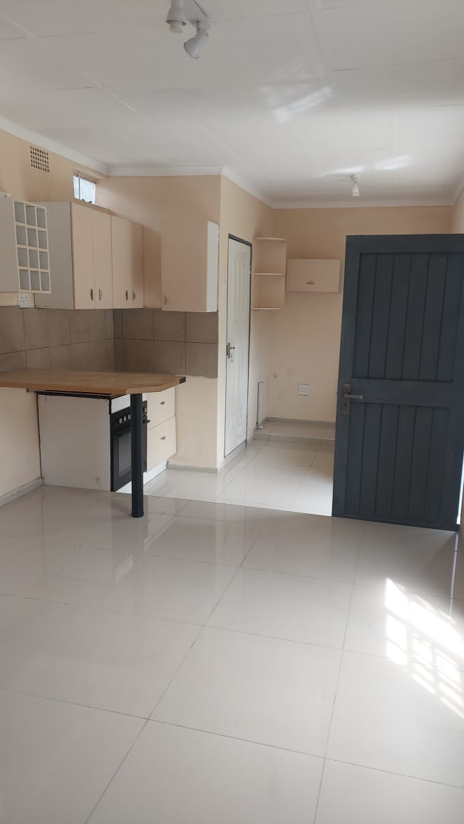 To Let 2 Bedroom Property for Rent in Wychwood Gauteng
