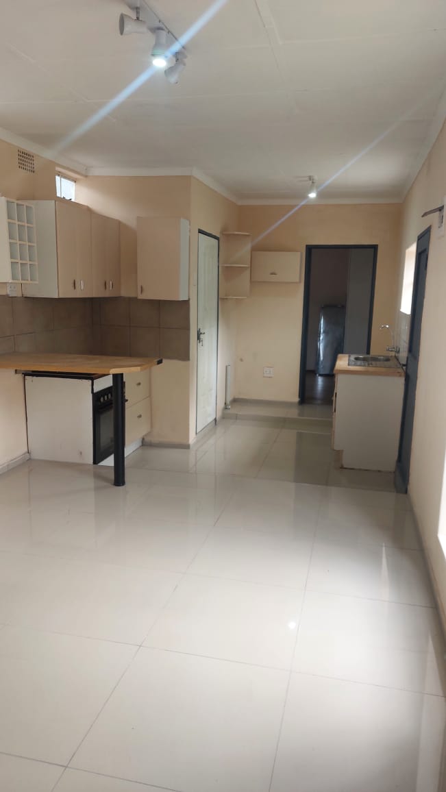 To Let 2 Bedroom Property for Rent in Wychwood Gauteng