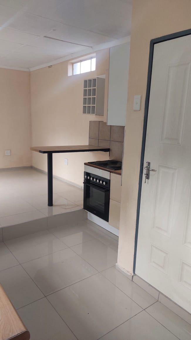 To Let 2 Bedroom Property for Rent in Wychwood Gauteng