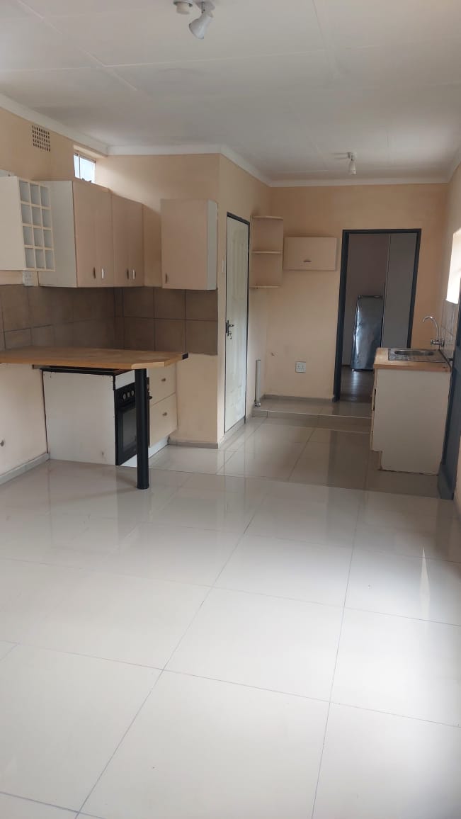 To Let 2 Bedroom Property for Rent in Wychwood Gauteng