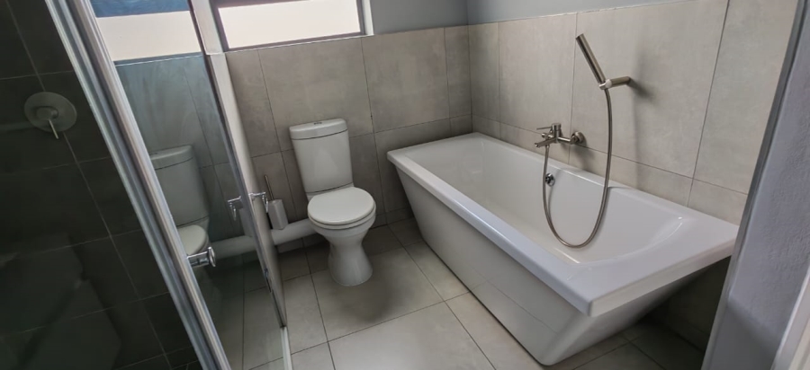 To Let 3 Bedroom Property for Rent in Austinview Gauteng