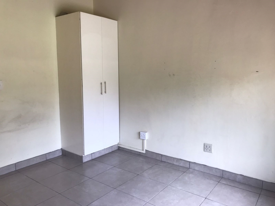 To Let 1 Bedroom Property for Rent in Lombardy East Gauteng