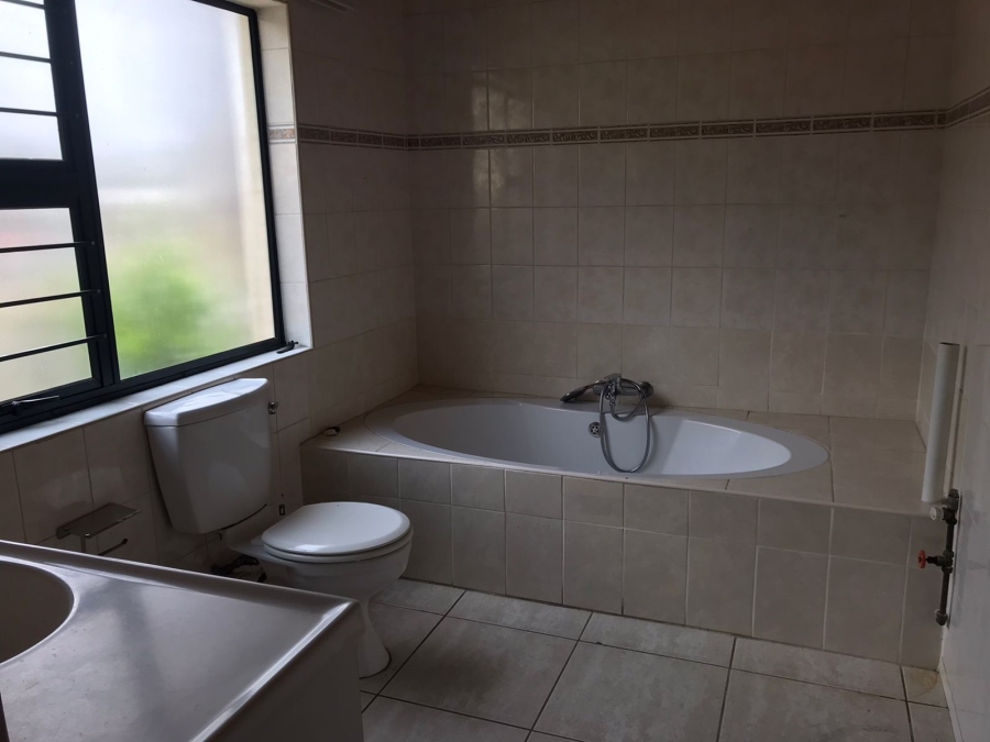 To Let 1 Bedroom Property for Rent in Lombardy East Gauteng