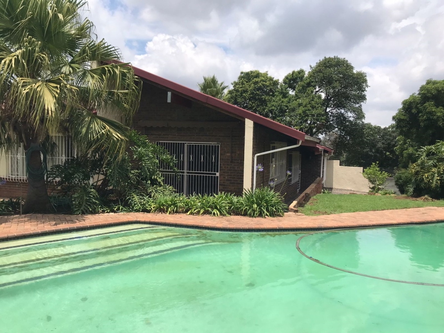 To Let 1 Bedroom Property for Rent in Lombardy East Gauteng