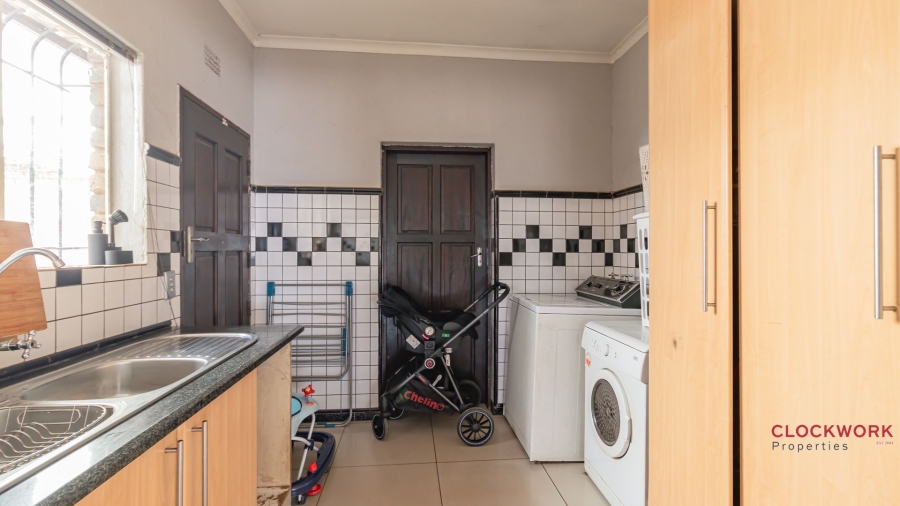 5 Bedroom Property for Sale in Atlasville Gauteng