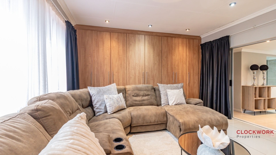 5 Bedroom Property for Sale in Atlasville Gauteng